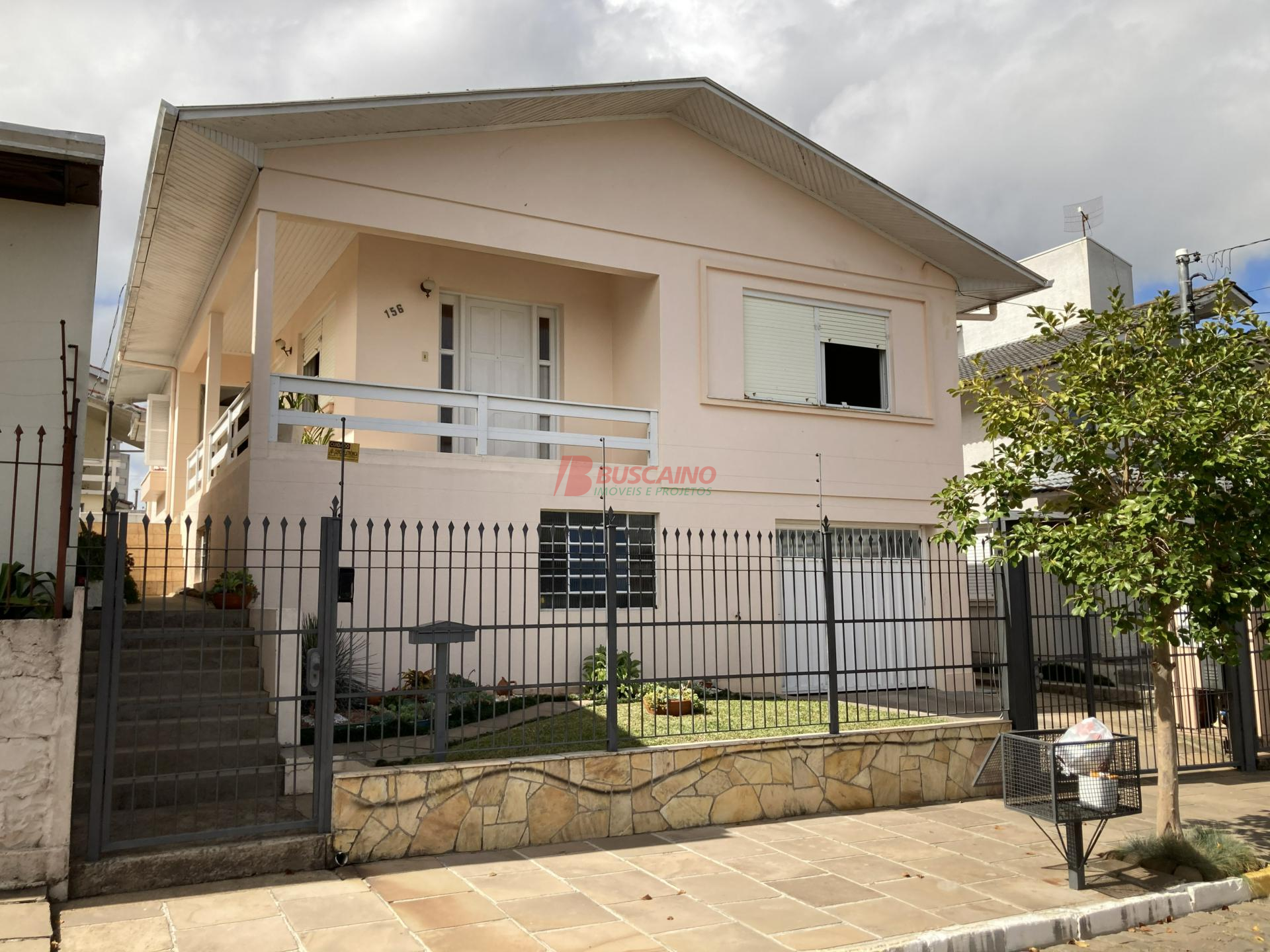 Casa 5 Dormitórios